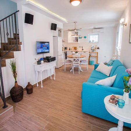 Holiday Home Lukica Привлака Екстер'єр фото