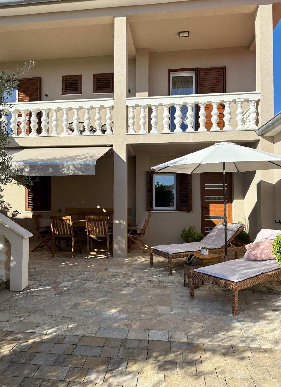 Holiday Home Lukica Привлака Екстер'єр фото